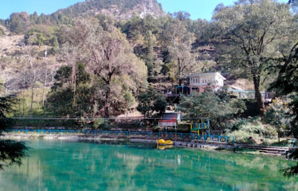 Hotel Lake Heritage near Nainital